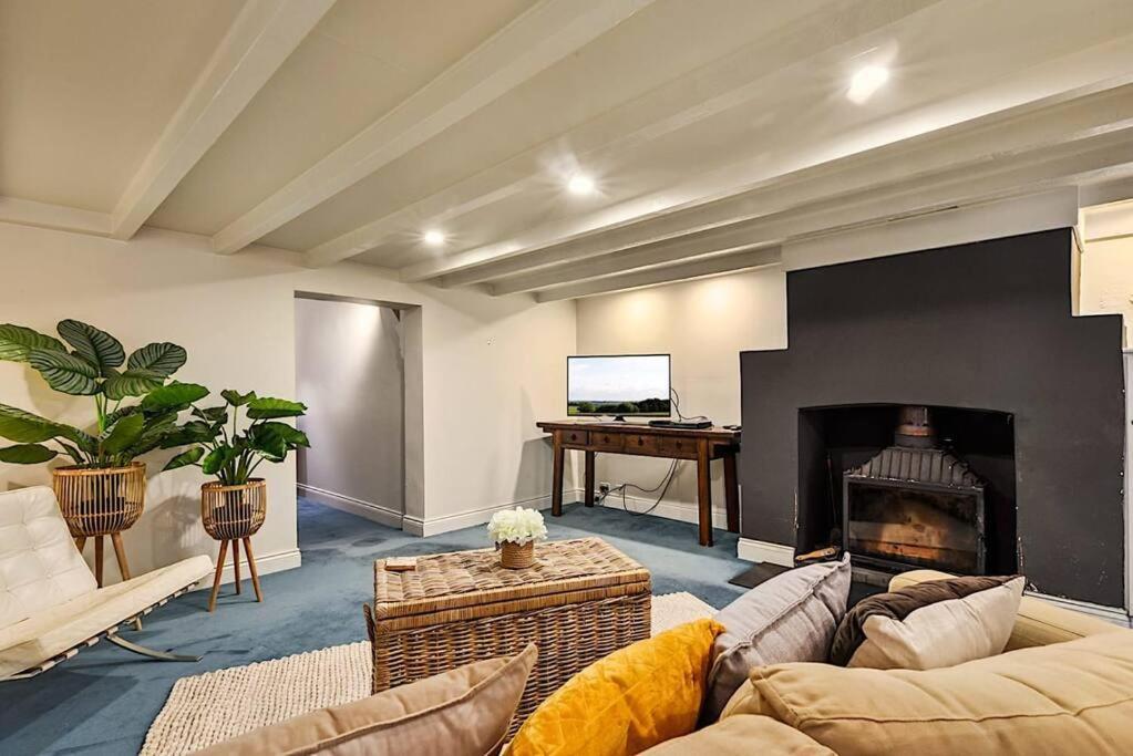 Blackwood Tree Cottage - Heritage Listed Property - Evandale! Exteriér fotografie