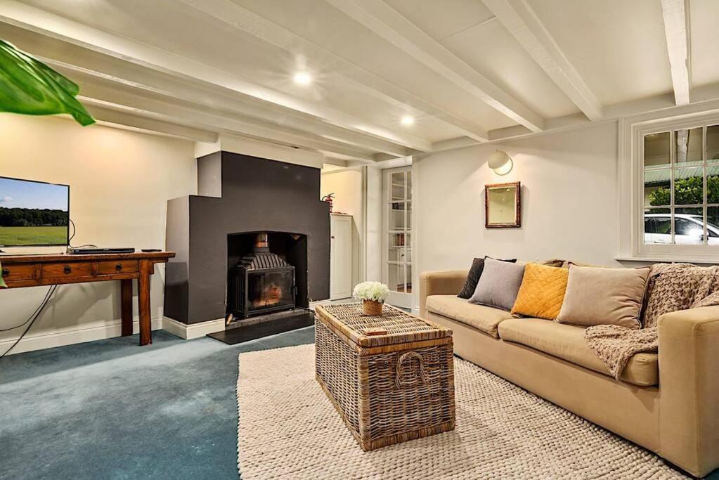 Blackwood Tree Cottage - Heritage Listed Property - Evandale! Exteriér fotografie